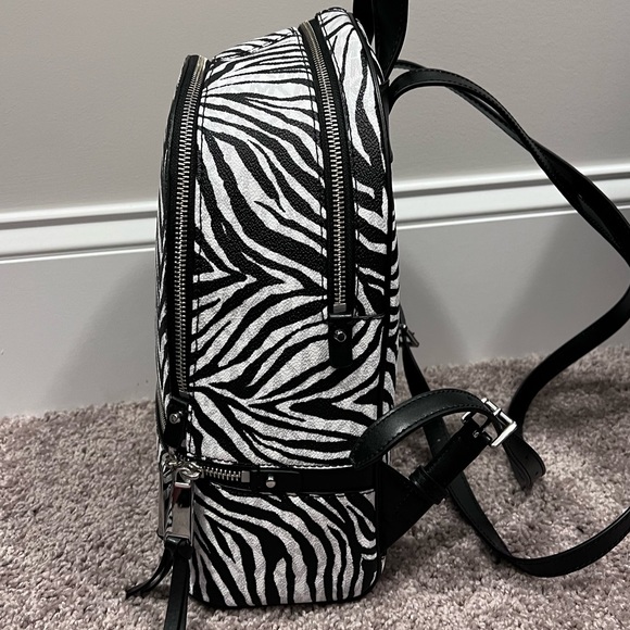 NWT Michael Kors Zebra Rhea - Picture 6 of 9